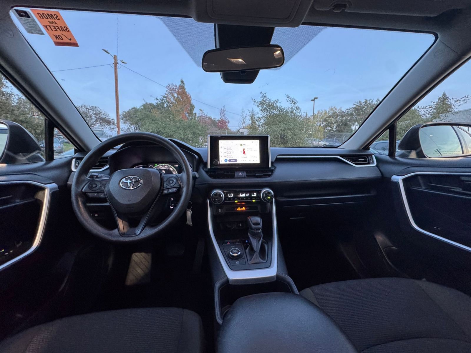 Thumbnail: 2025 Toyota RAV4 - 32