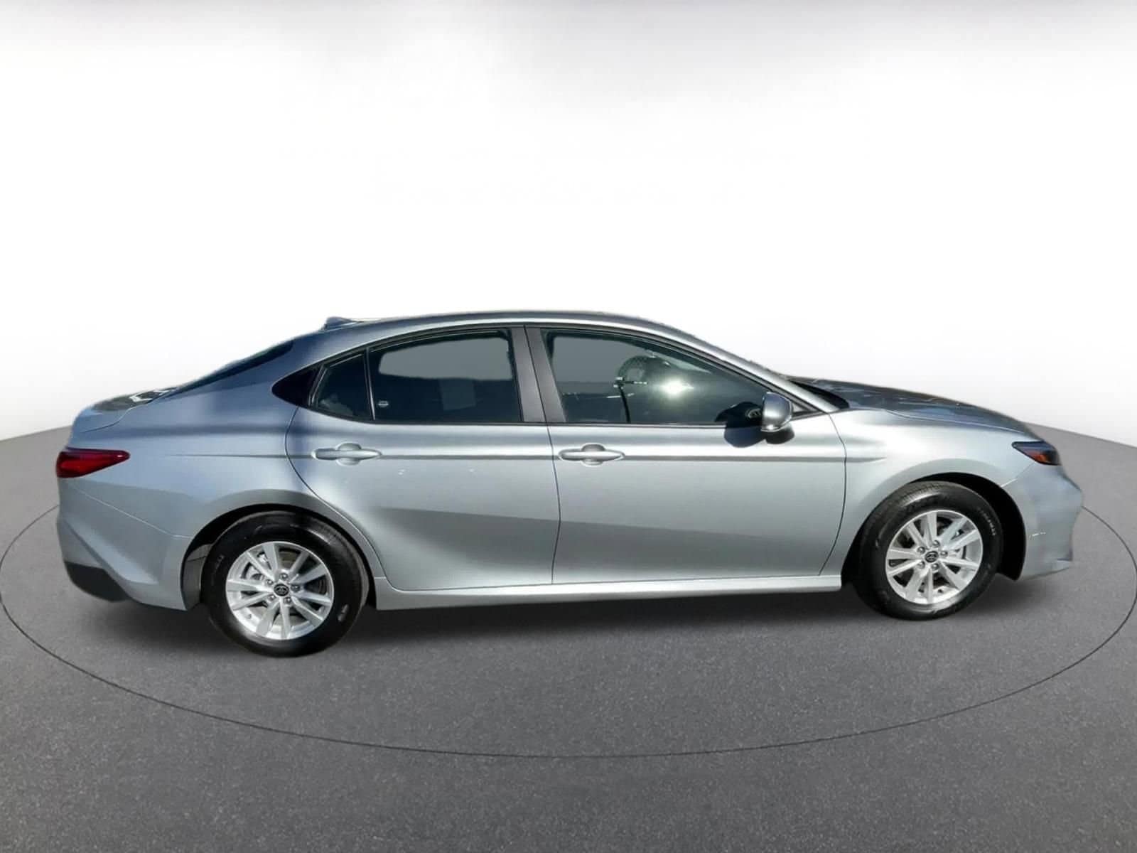 Thumbnail: 2025 Toyota Camry - 16