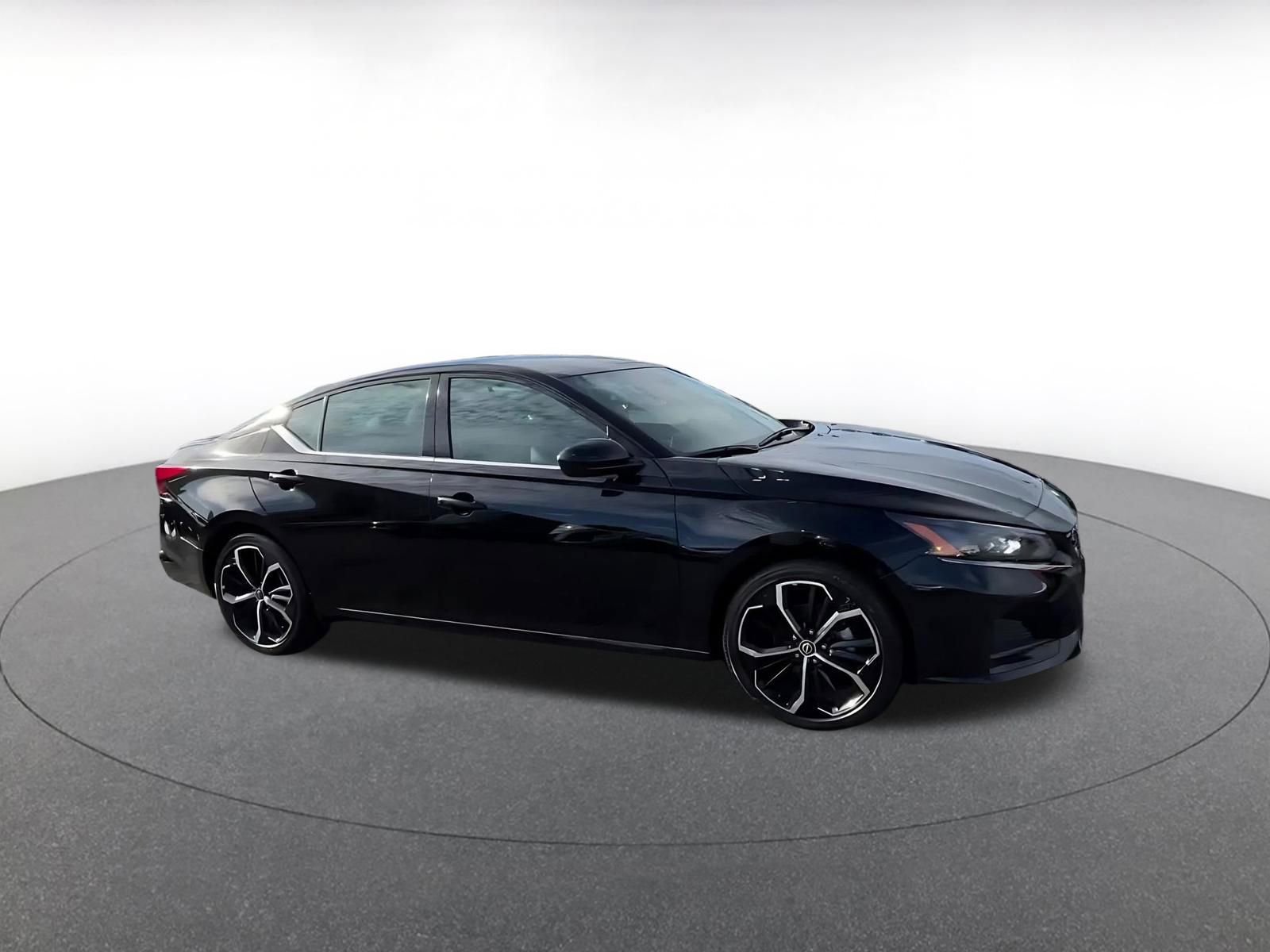 Thumbnail: 2025 Nissan Altima - 2