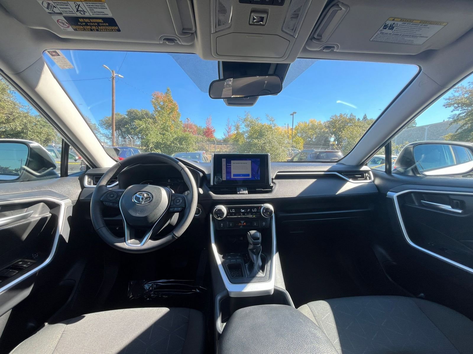 Thumbnail: 2025 Toyota RAV4 - 33