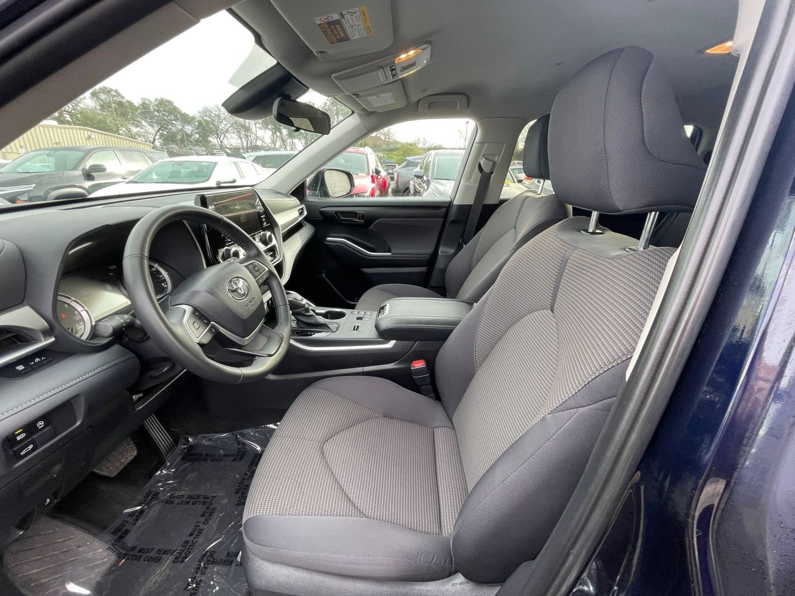 Thumbnail: 2025 Toyota Highlander - 29