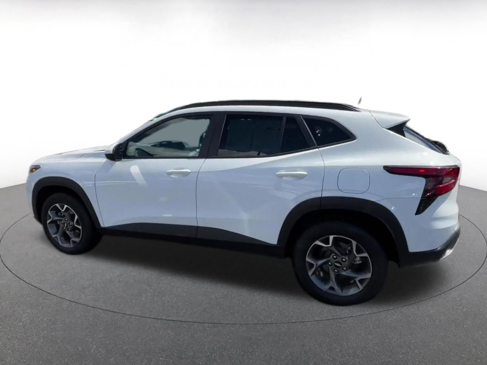 Thumbnail: 2025 Chevrolet Trax - 10
