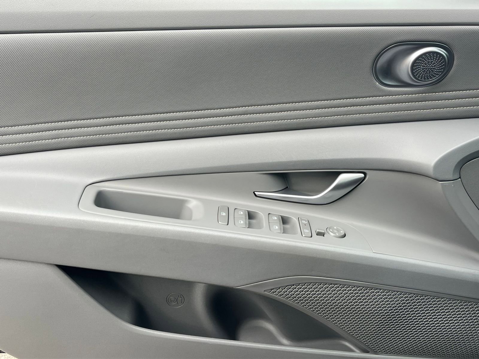 Thumbnail: 2025 Hyundai Elantra - 20