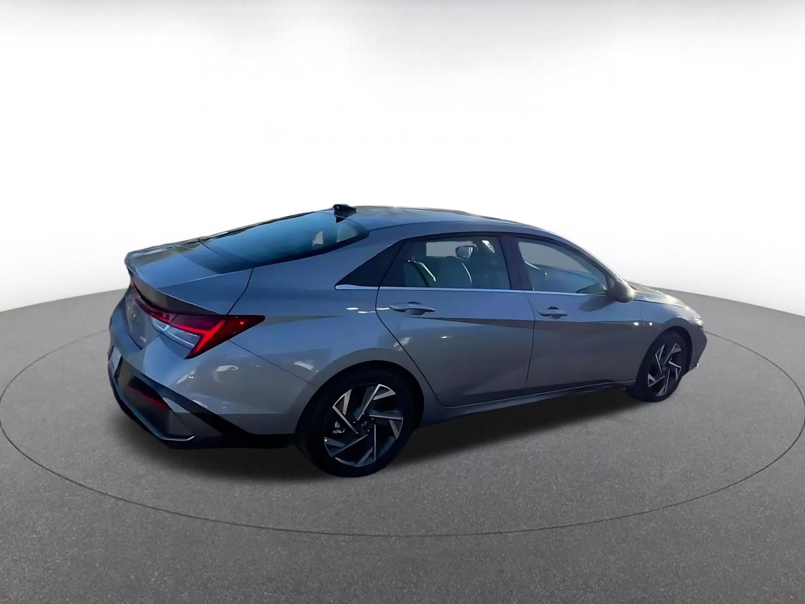 Thumbnail: 2025 Hyundai Elantra - 15