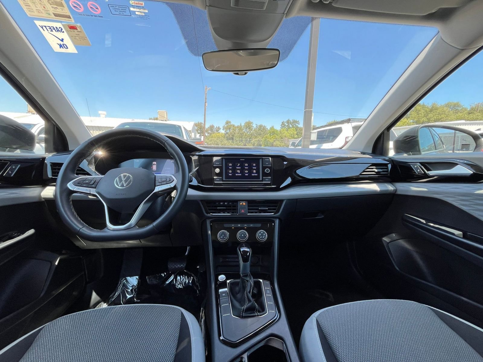 Thumbnail: 2024 Volkswagen Taos - 31