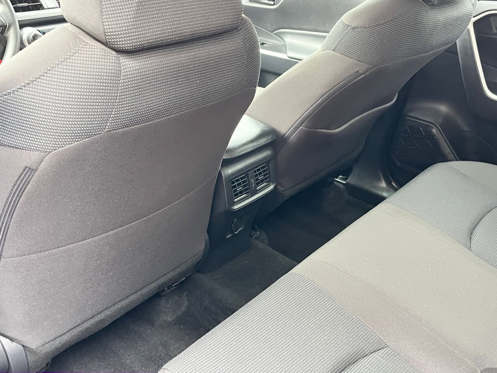 Thumbnail: 2025 Toyota RAV4 - 23