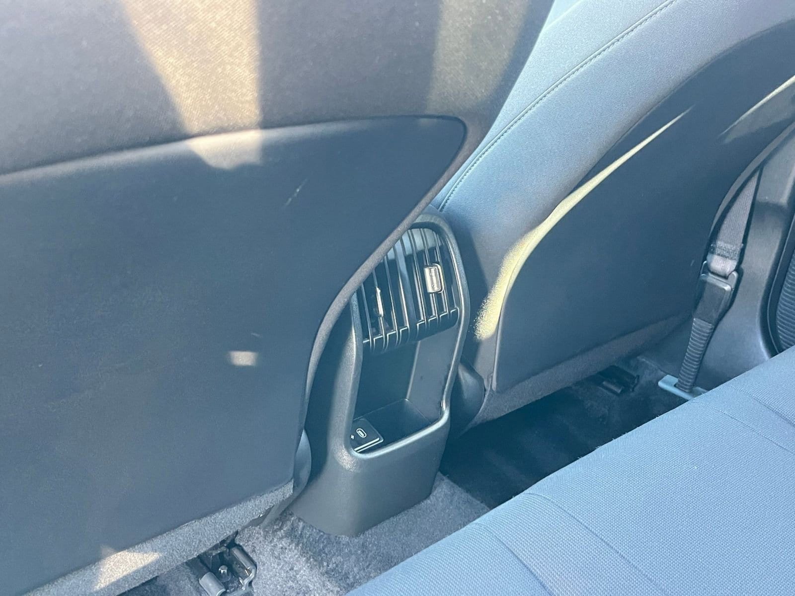 Thumbnail: 2025 Volkswagen Atlas - 24