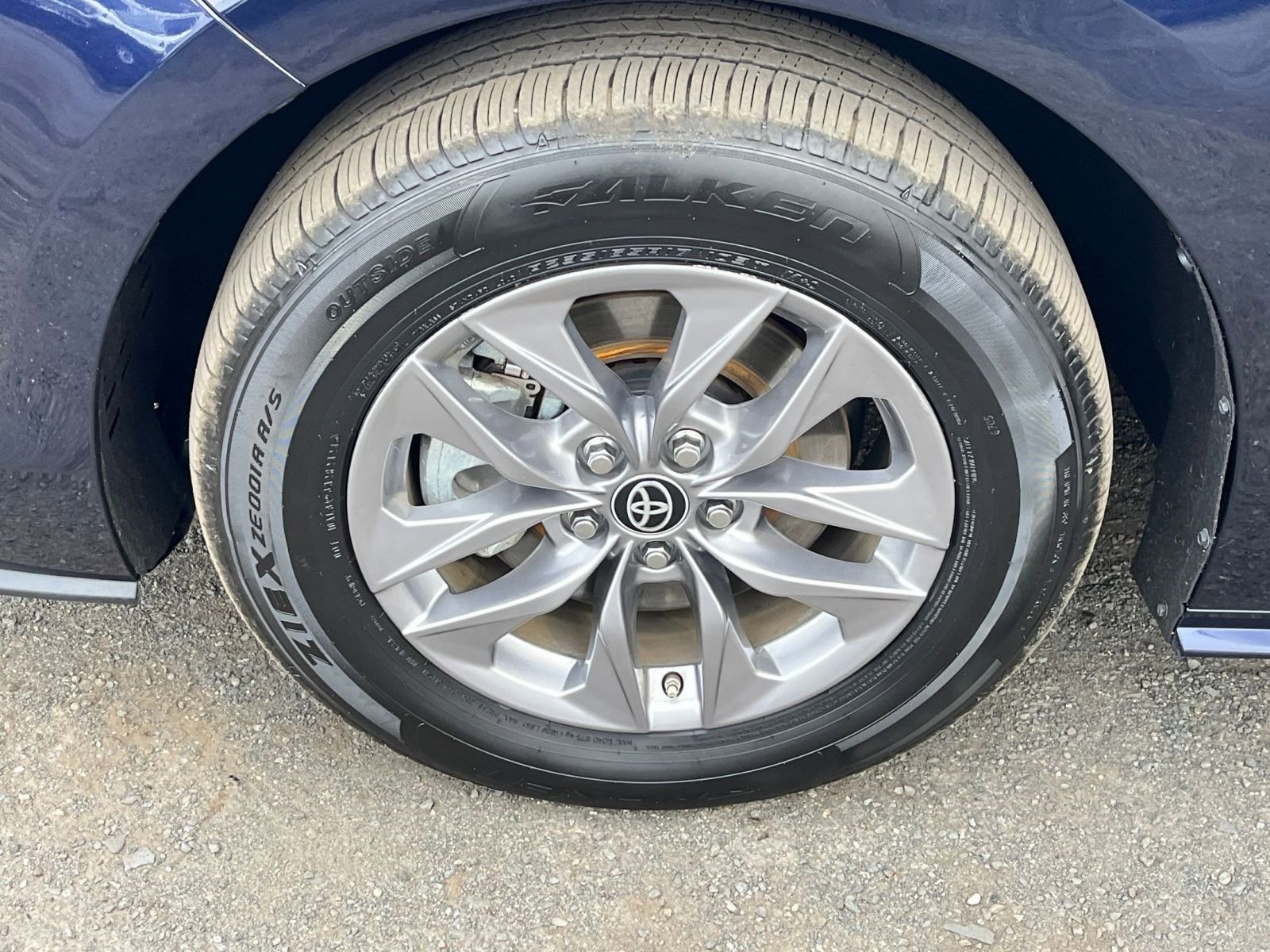 Thumbnail: 2025 Toyota Sienna - 32