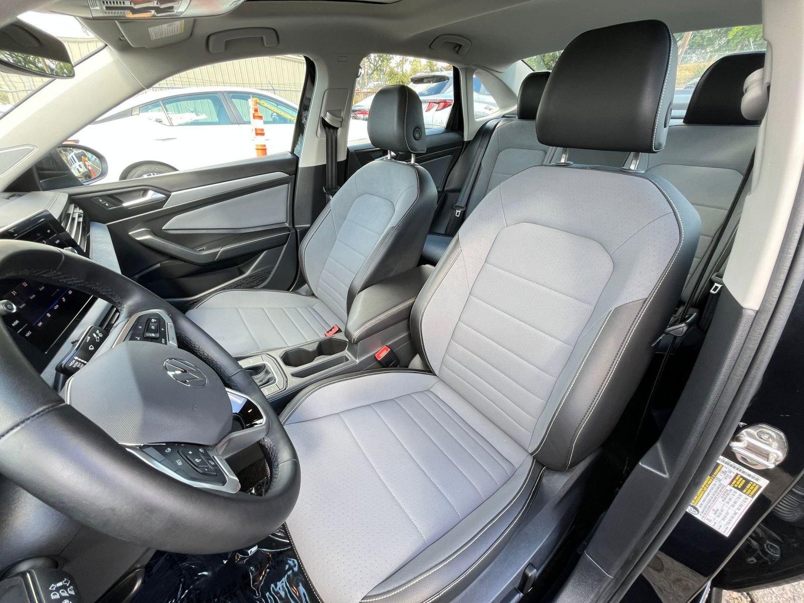 Thumbnail: 2025 Volkswagen Jetta - 35