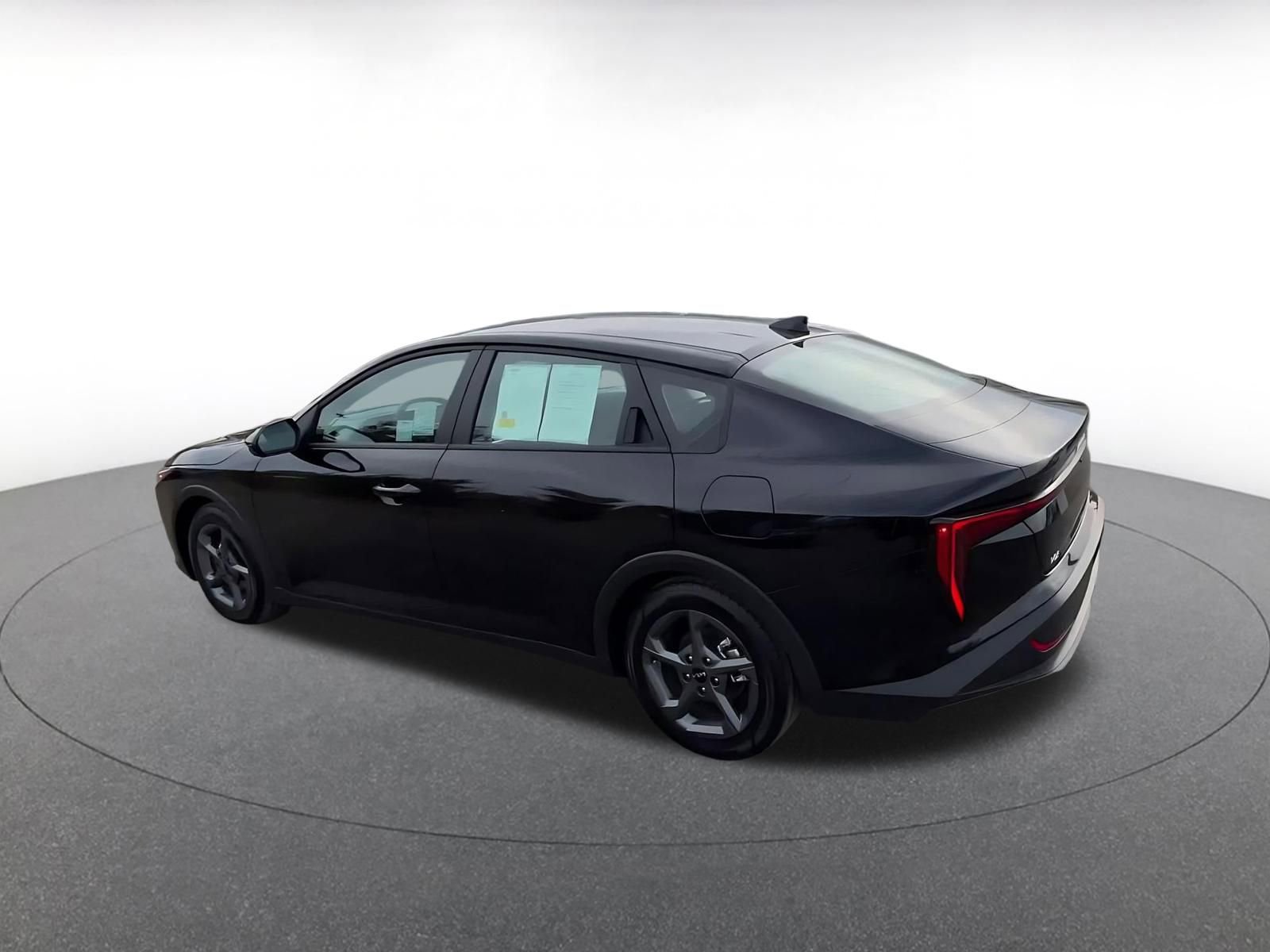 Thumbnail: 2025 Kia K4 - 10