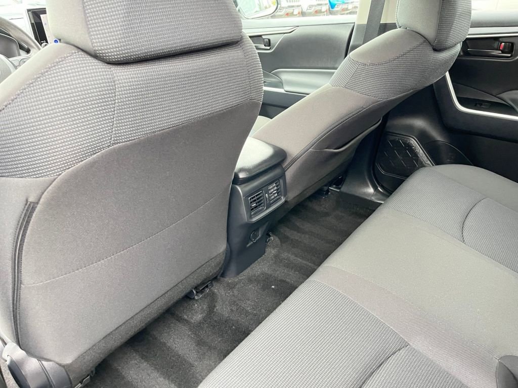 Thumbnail: 2025 Toyota RAV4 - 31