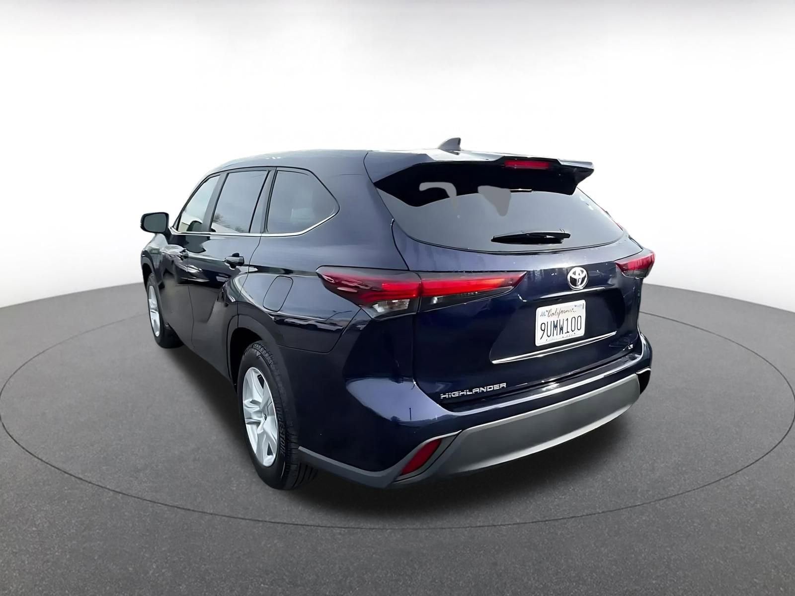 Thumbnail: 2025 Toyota Highlander - 11