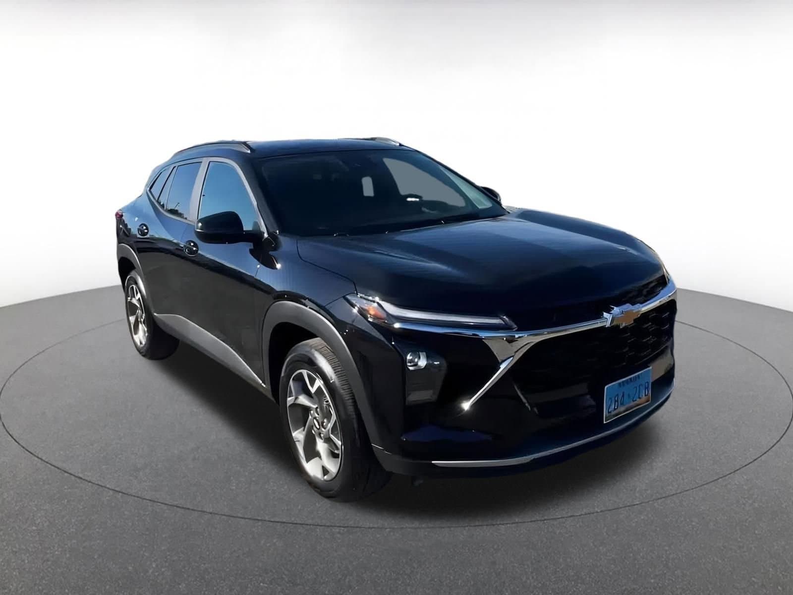 Thumbnail: 2025 Chevrolet Trax - 3