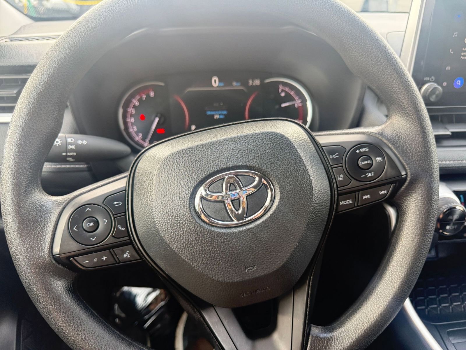 Thumbnail: 2025 Toyota RAV4 - 29