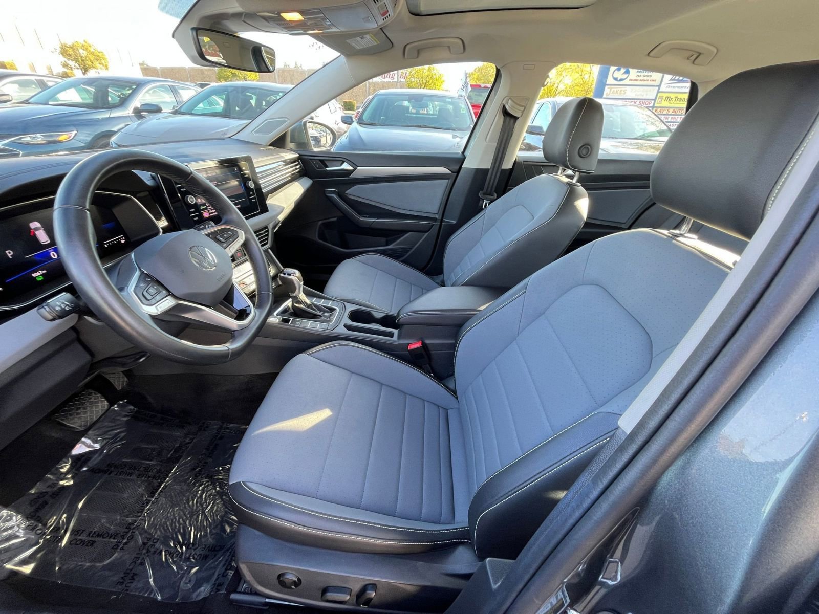 Thumbnail: 2025 Volkswagen Jetta - 25