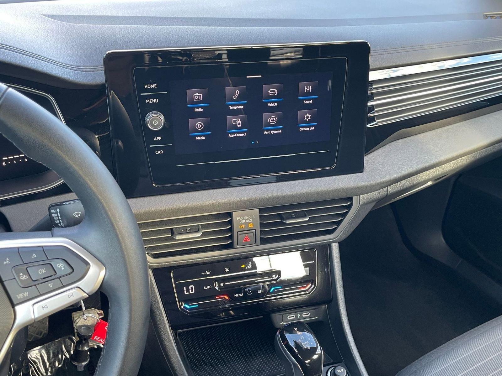 Thumbnail: 2025 Volkswagen Jetta - 18