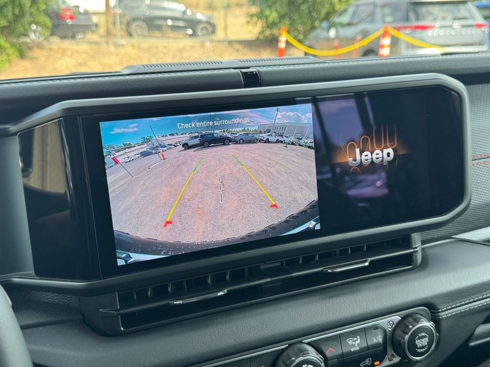 Thumbnail: 2025 Jeep Wrangler - 23