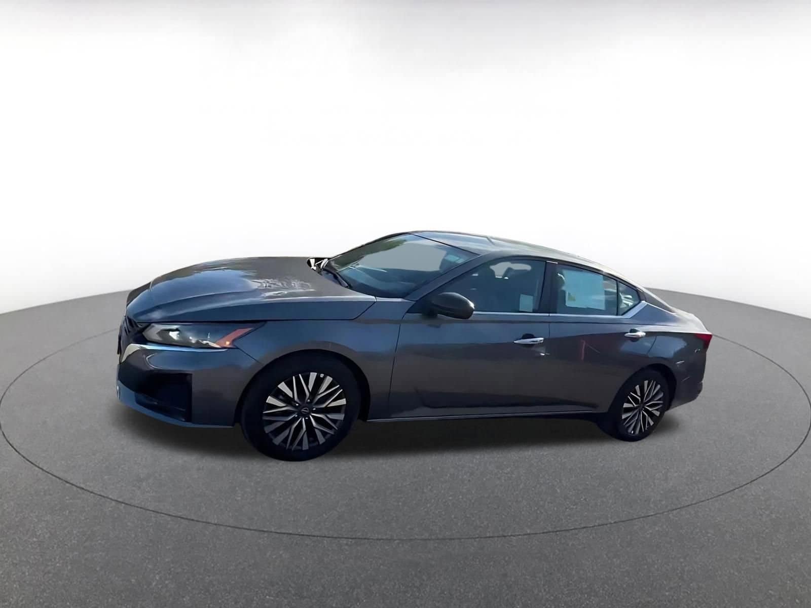 Thumbnail: 2025 Nissan Altima - 8