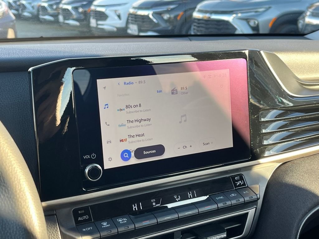 Thumbnail: 2025 Toyota Camry - 24