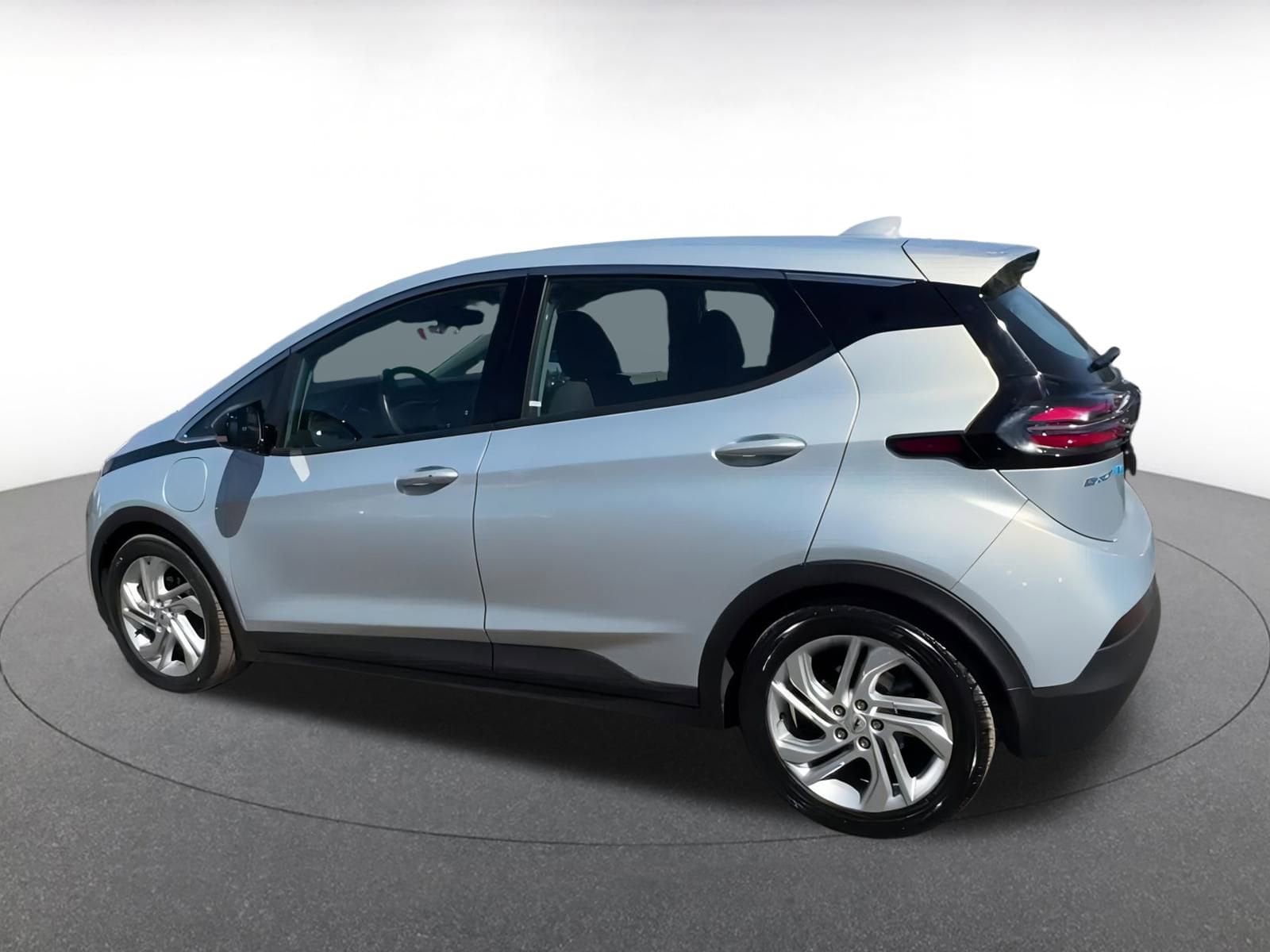 Thumbnail: 2023 Chevrolet Bolt EV - 10