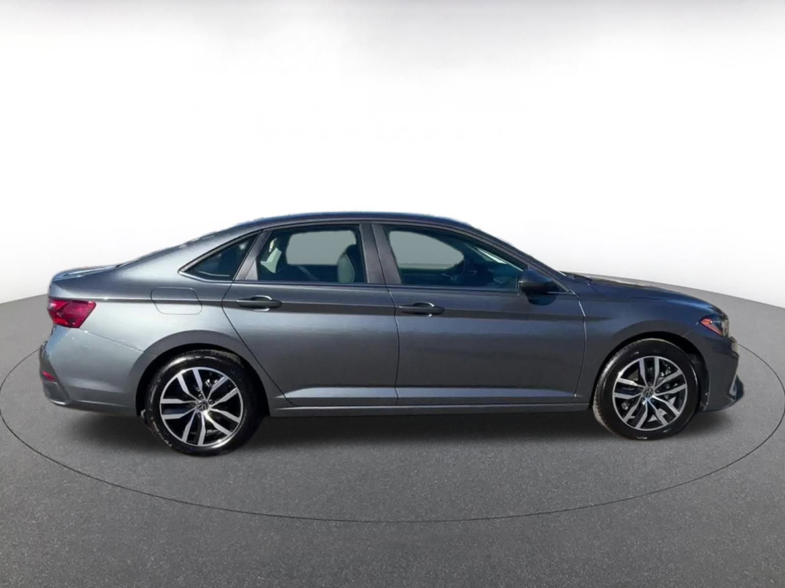Thumbnail: 2025 Volkswagen Jetta - 16