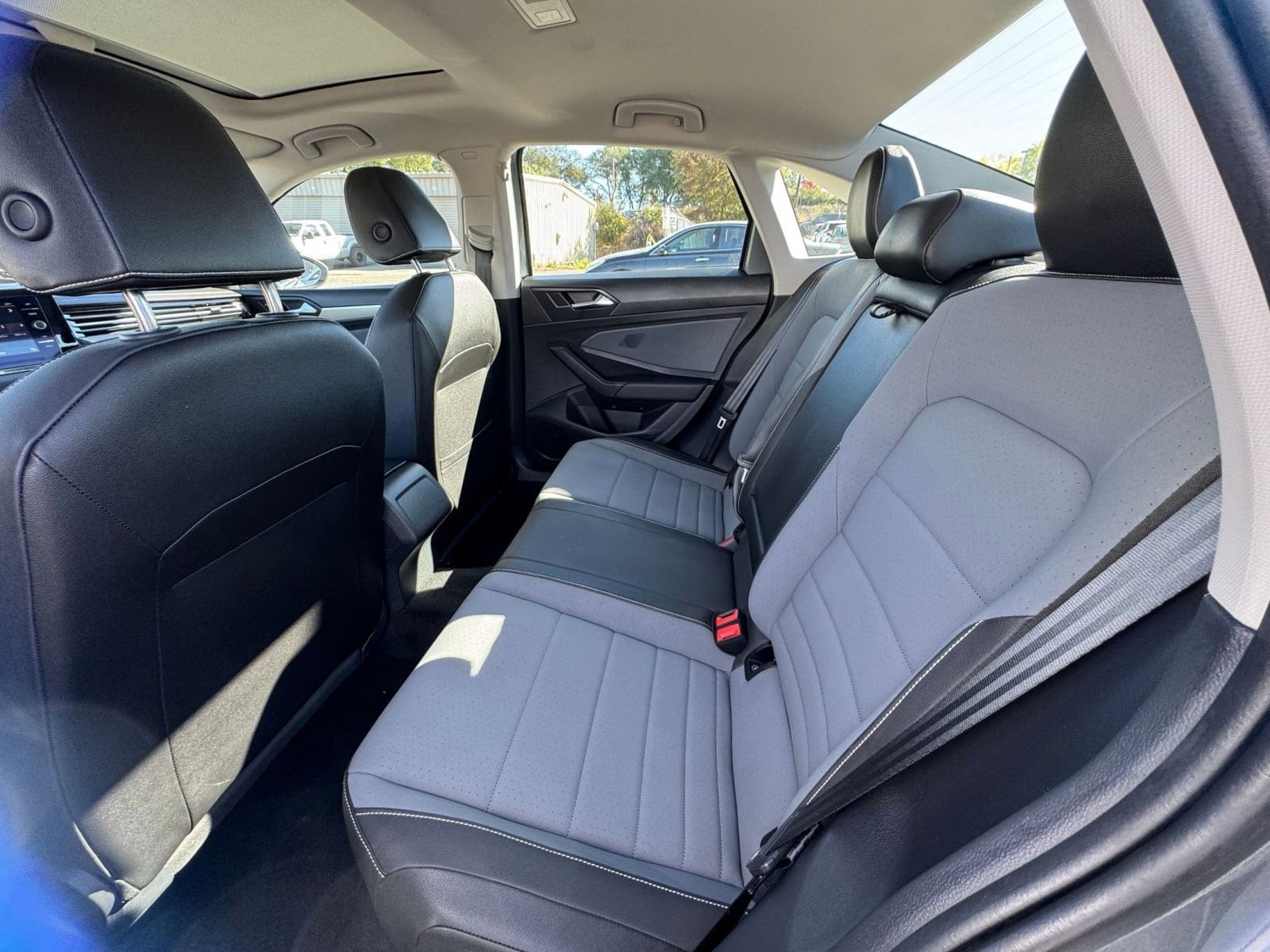 Thumbnail: 2025 Volkswagen Jetta - 24