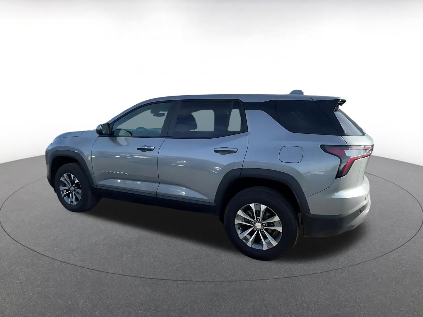 Thumbnail: 2025 Chevrolet Equinox - 10