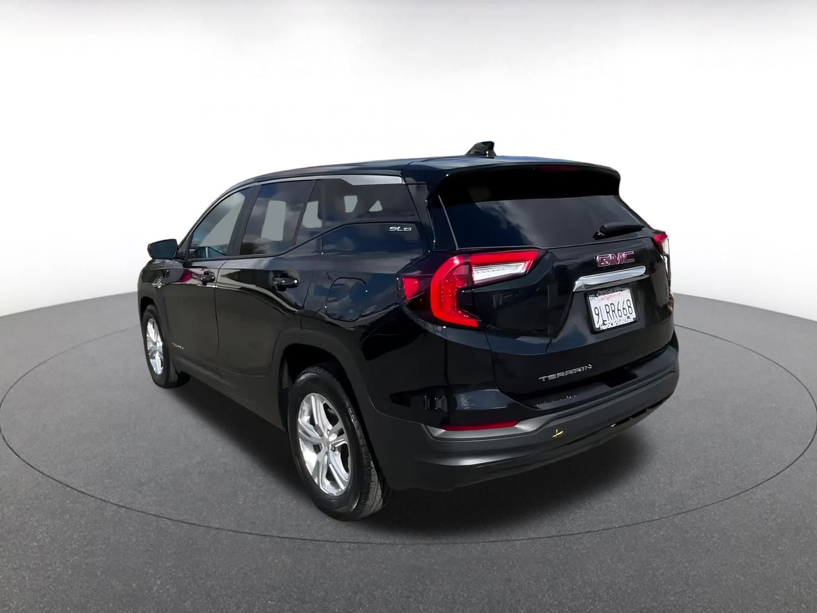 Thumbnail: 2024 GMC Terrain - 11