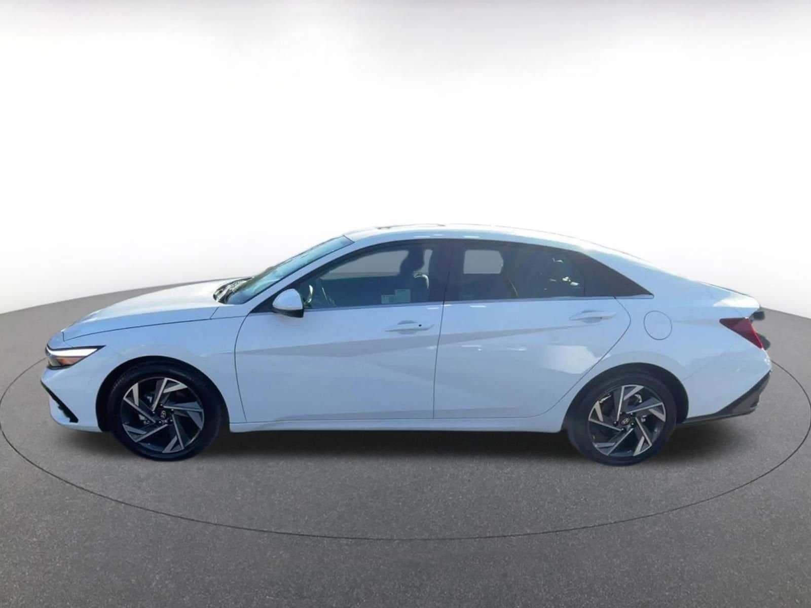 Thumbnail: 2025 Hyundai Elantra - 9