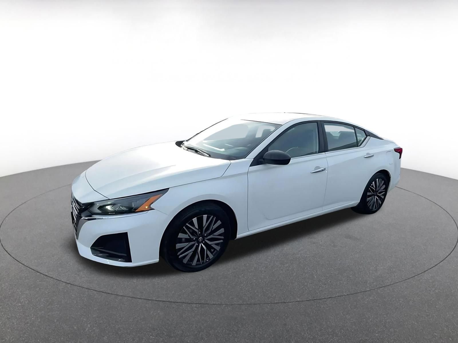 Thumbnail: 2025 Nissan Altima - 8