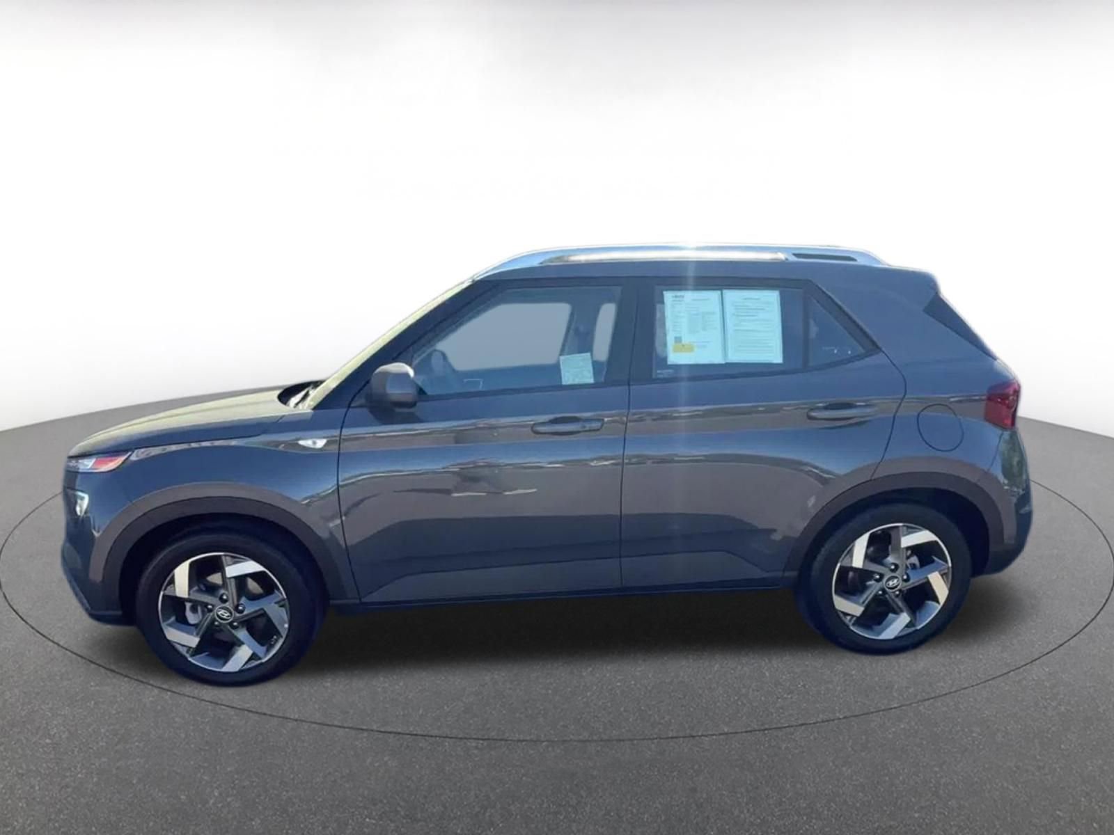 Thumbnail: 2025 Hyundai Venue - 9