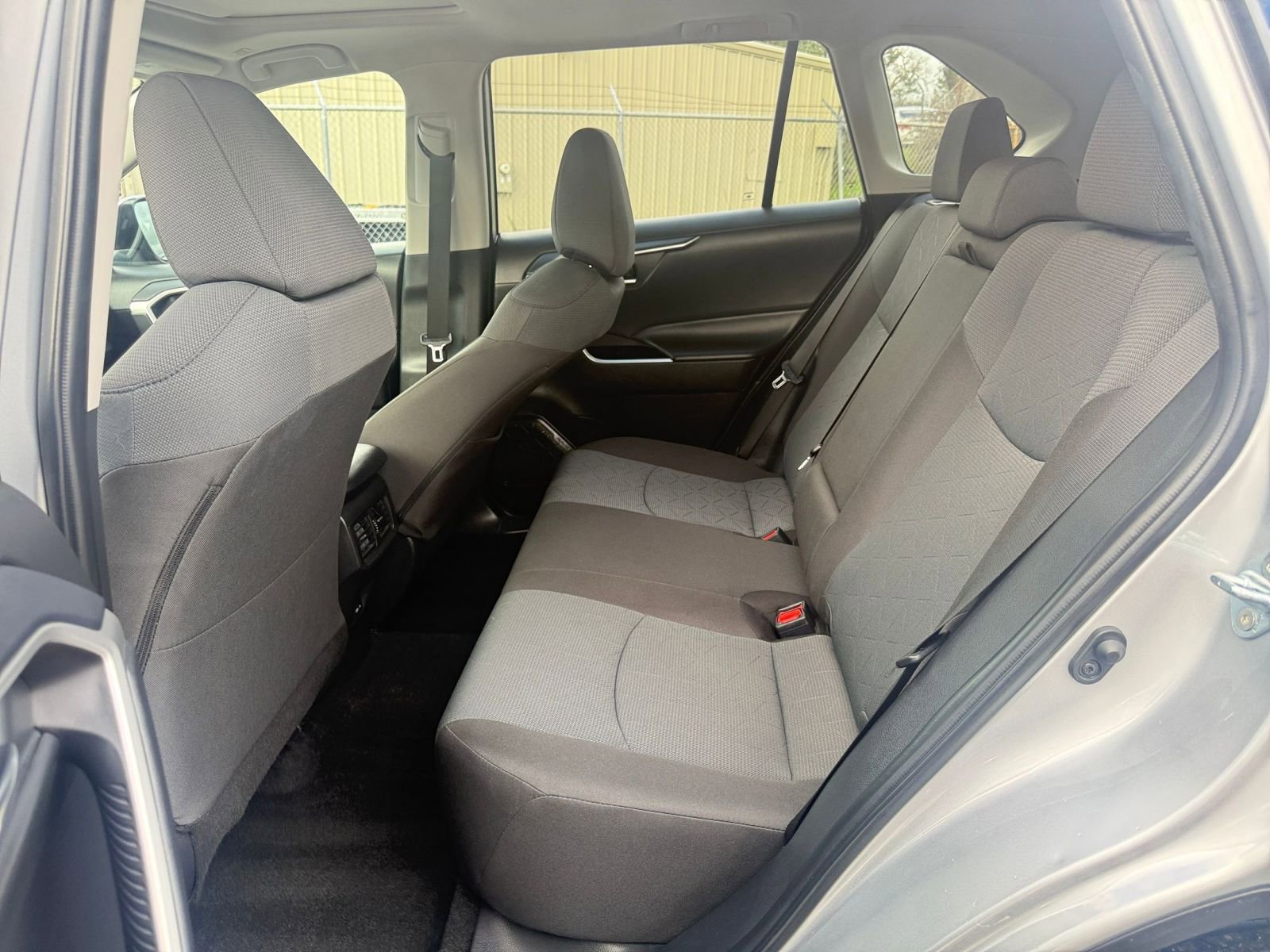 Thumbnail: 2025 Toyota RAV4 - 27