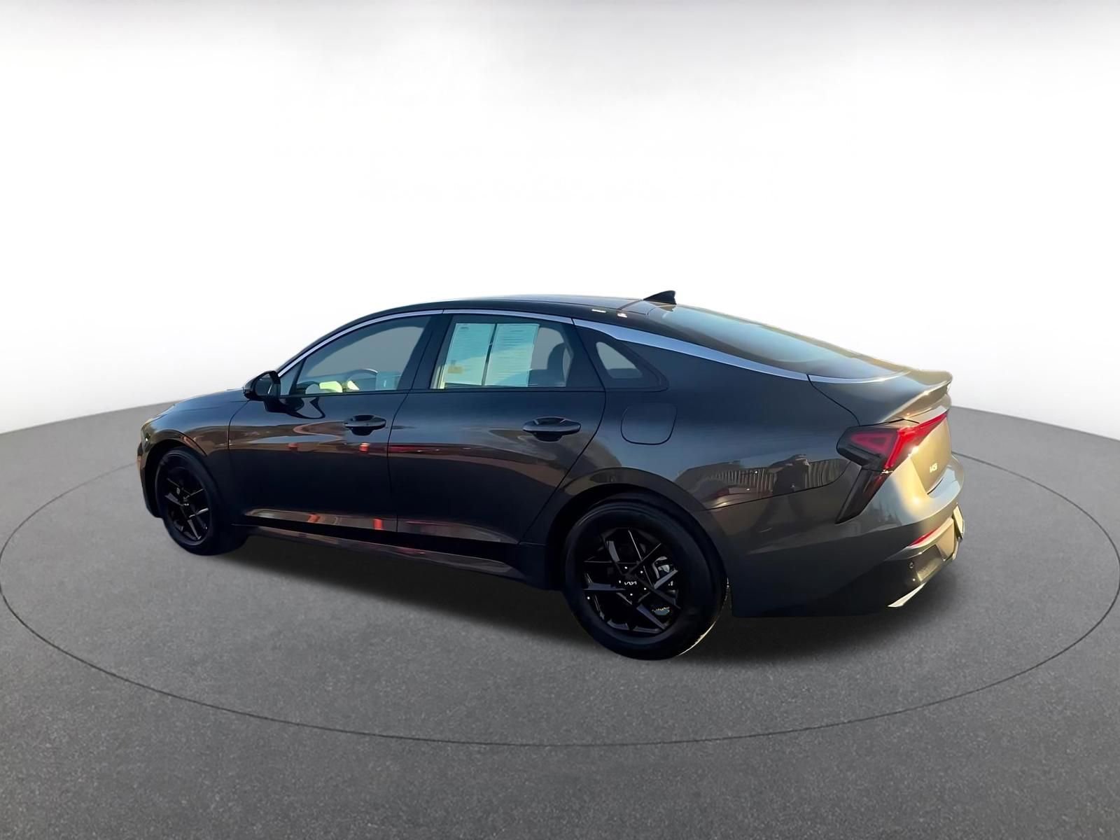 Thumbnail: 2025 Kia K5 - 10