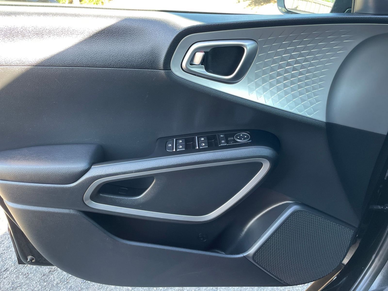Thumbnail: 2025 Kia Soul - 18