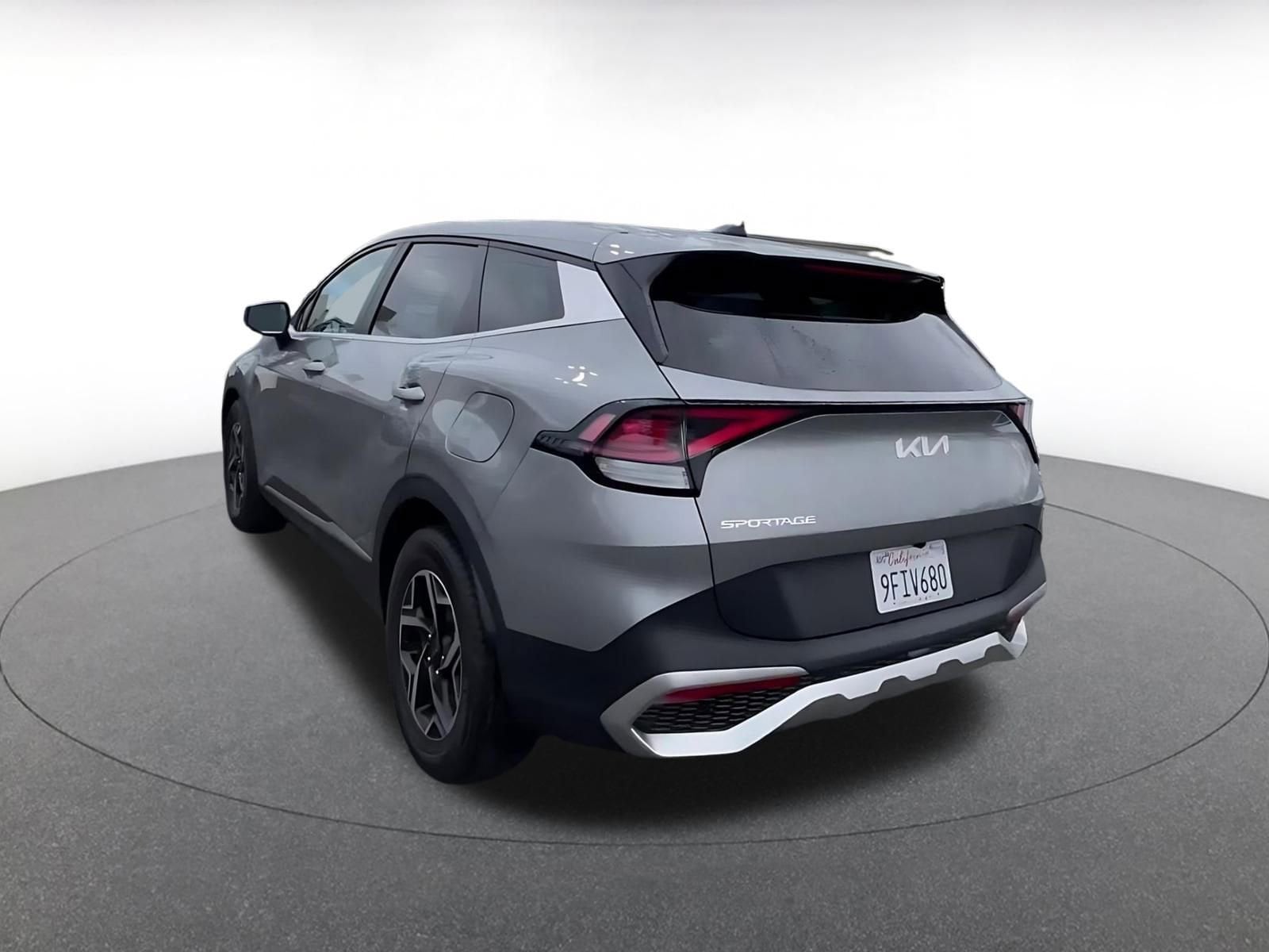 Thumbnail: 2023 Kia Sportage - 11