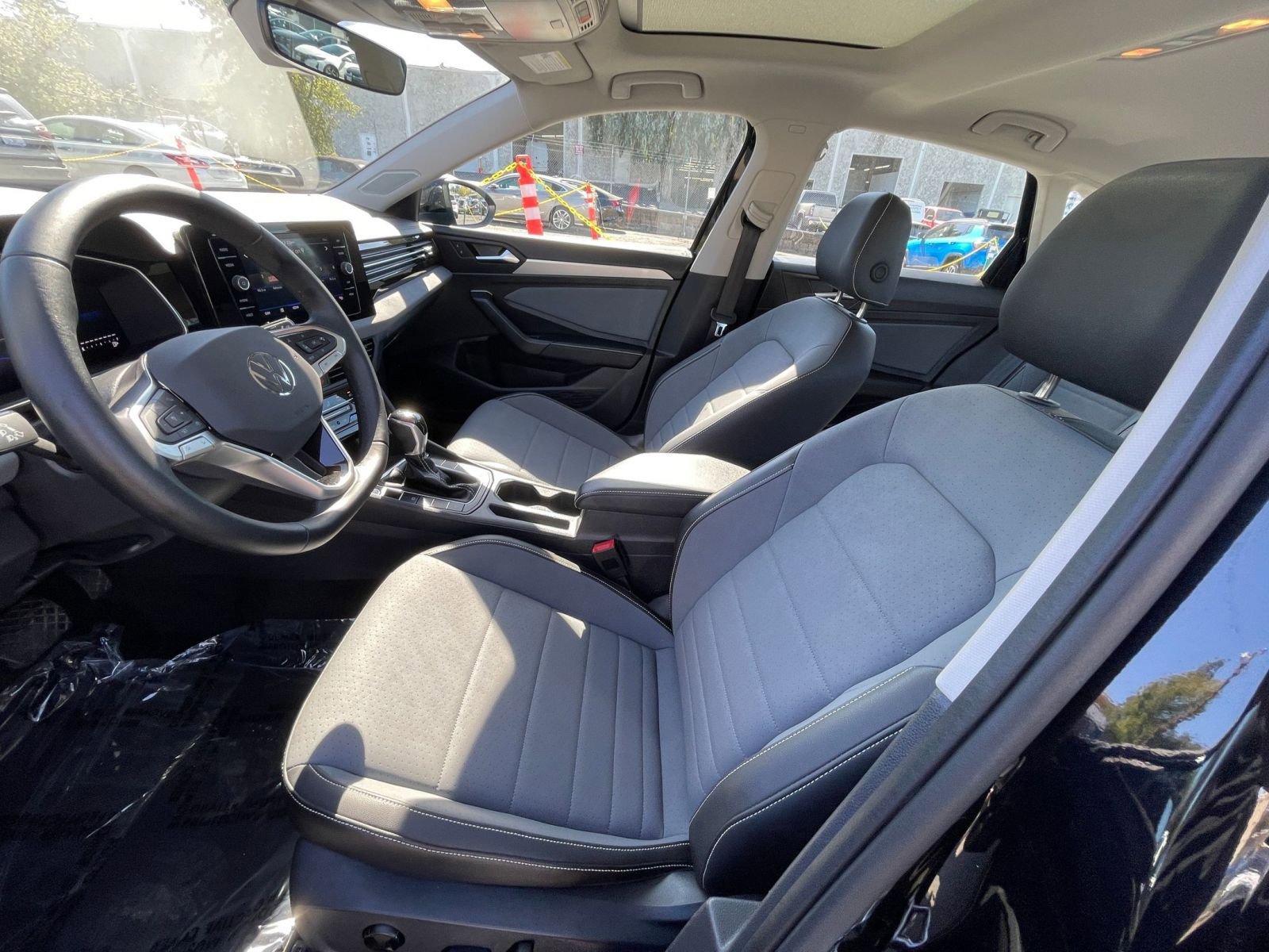 Thumbnail: 2025 Volkswagen Jetta - 25