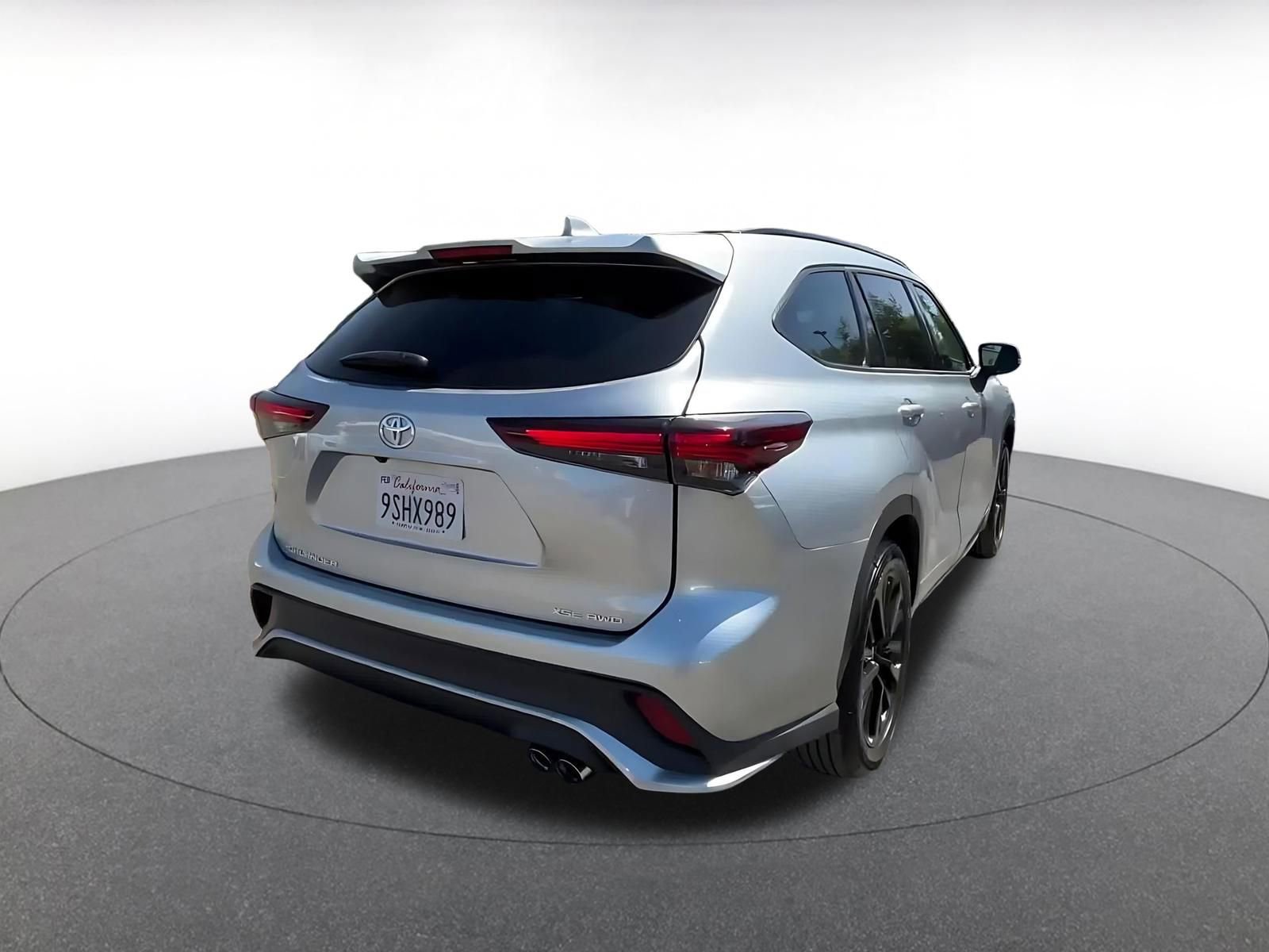 Thumbnail: 2025 Toyota Highlander - 15