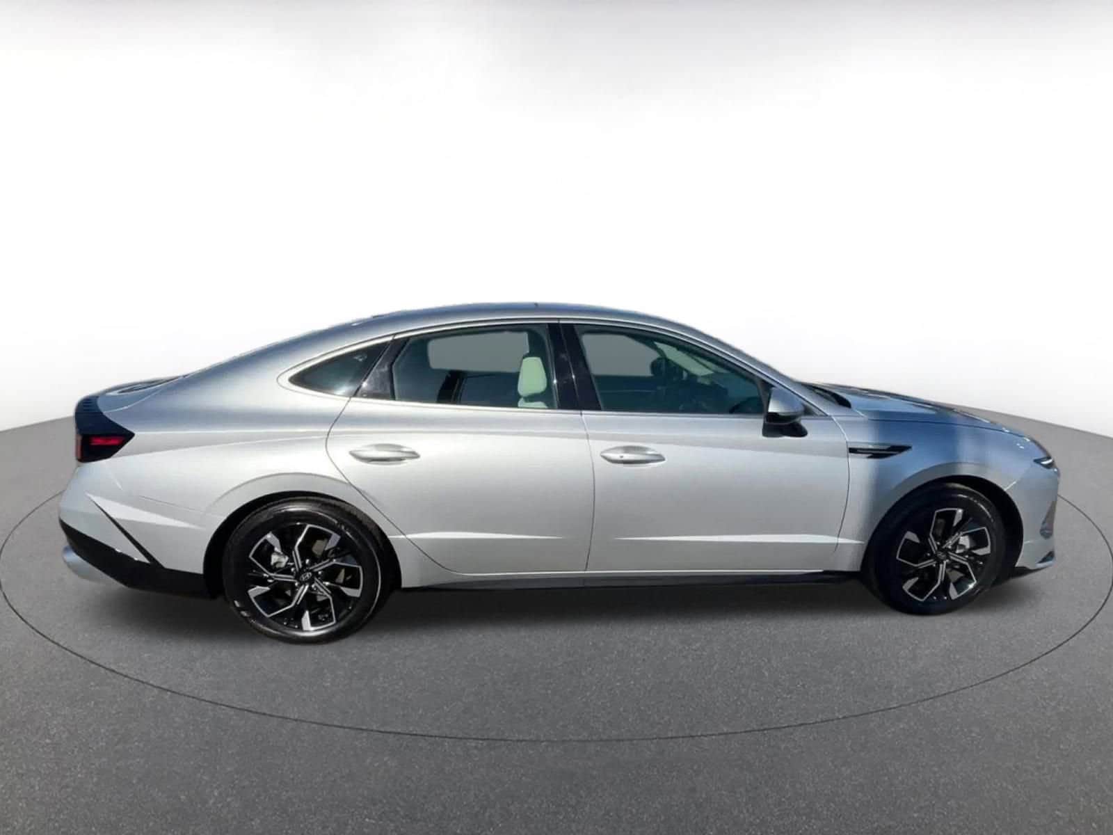 Thumbnail: 2025 Hyundai Sonata - 16