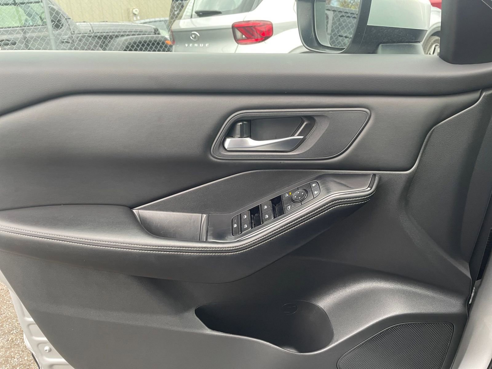 Thumbnail: 2025 Nissan Rogue - 18