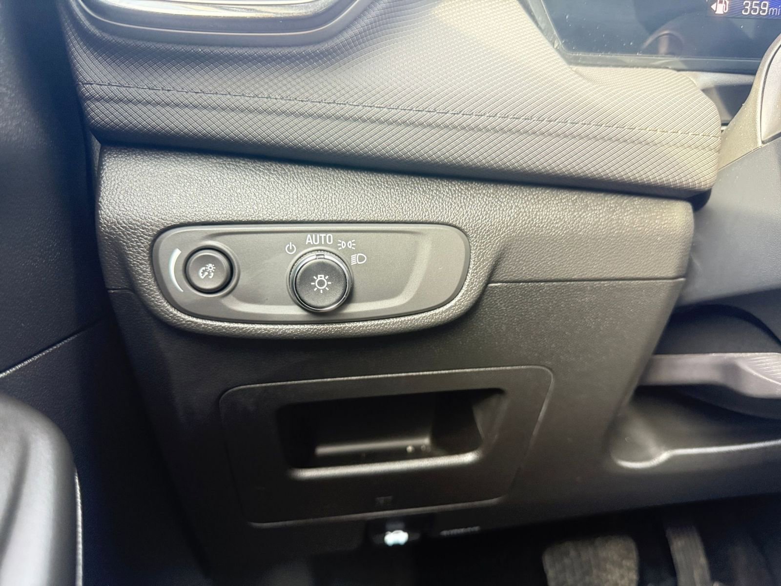 Thumbnail: 2025 Chevrolet TrailBlazer - 34