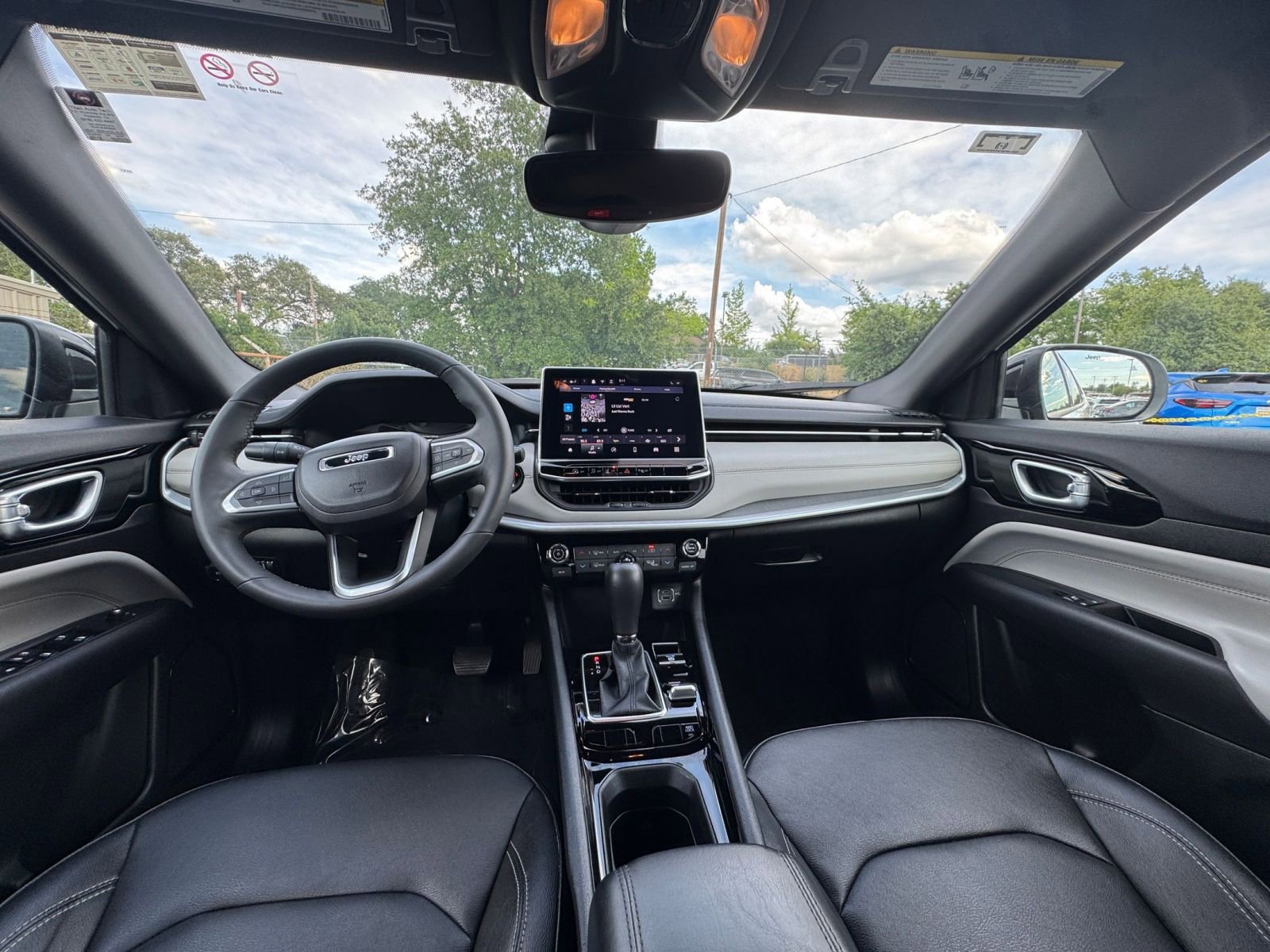 Thumbnail: 2025 Jeep Compass - 34