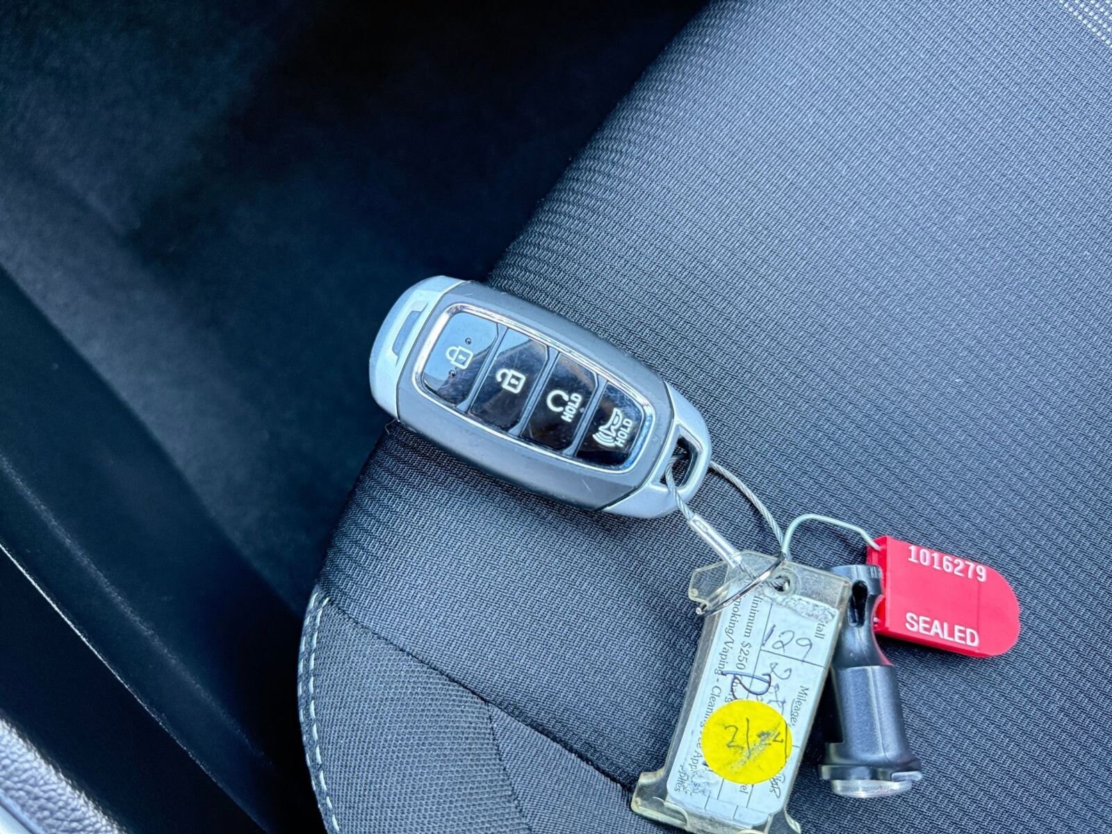 Thumbnail: 2025 Hyundai Venue - 25