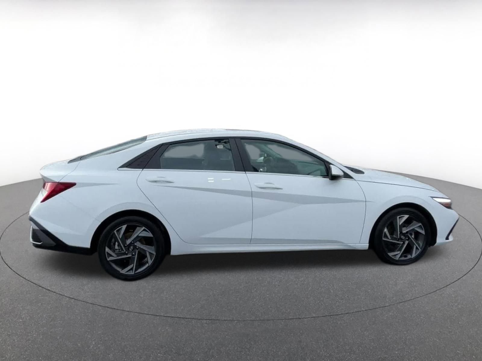 Thumbnail: 2025 Hyundai Elantra - 16