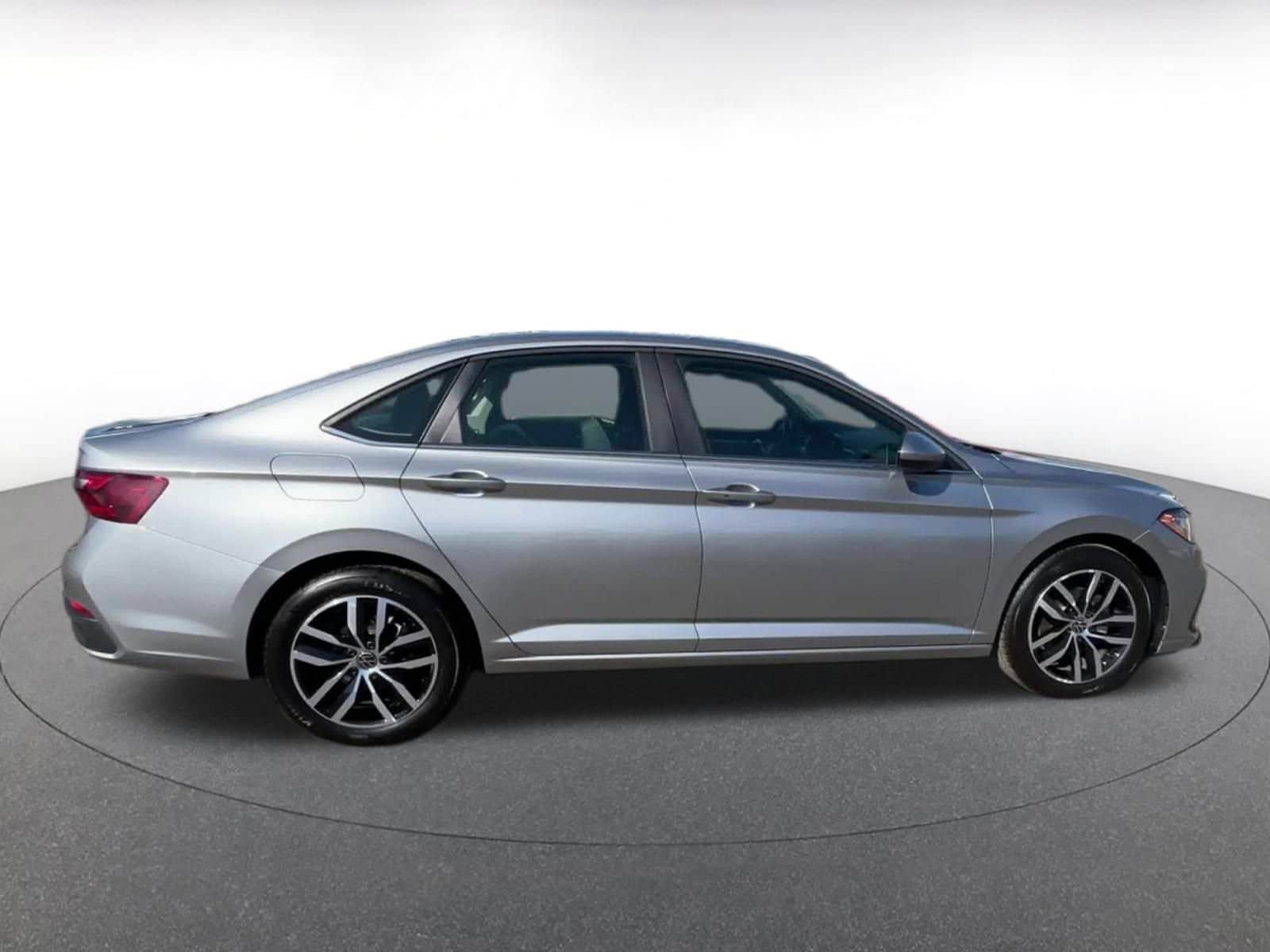 Thumbnail: 2025 Volkswagen Jetta - 16