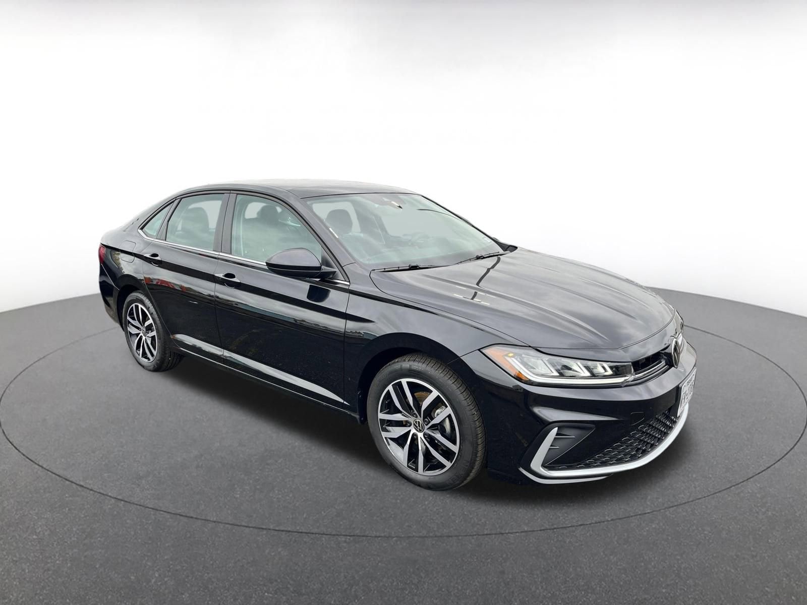 Thumbnail: 2025 Volkswagen Jetta - 1