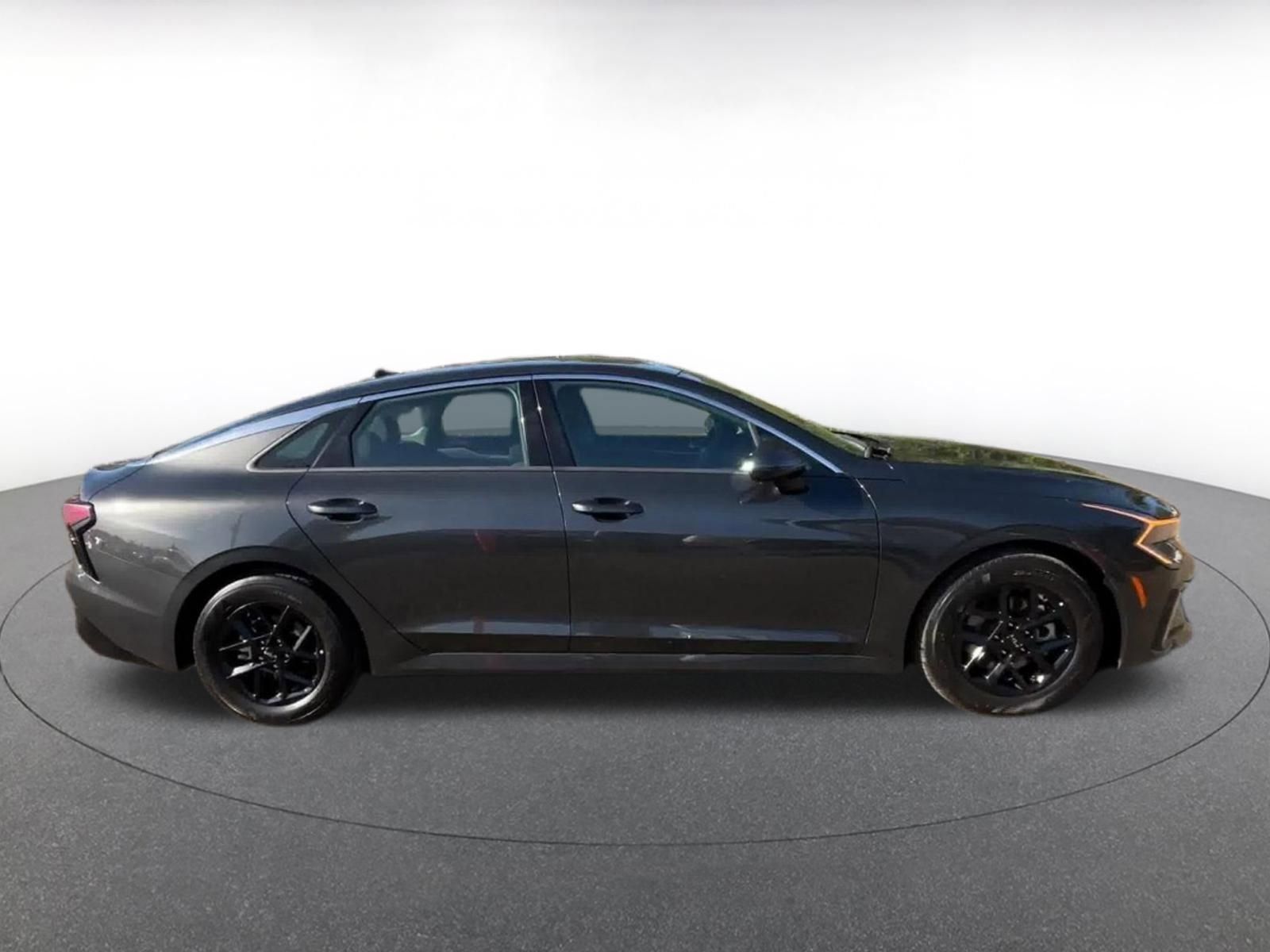 Thumbnail: 2025 Kia K5 - 16
