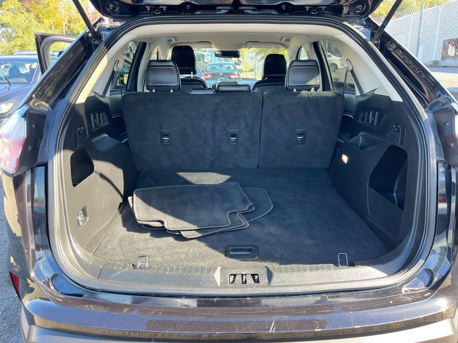 Thumbnail: 2024 Ford Edge - 31