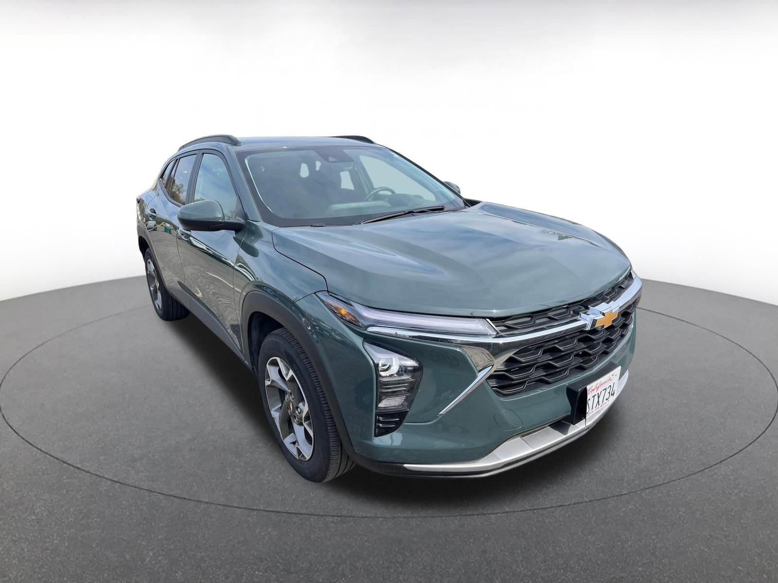 Thumbnail: 2025 Chevrolet Trax - 1