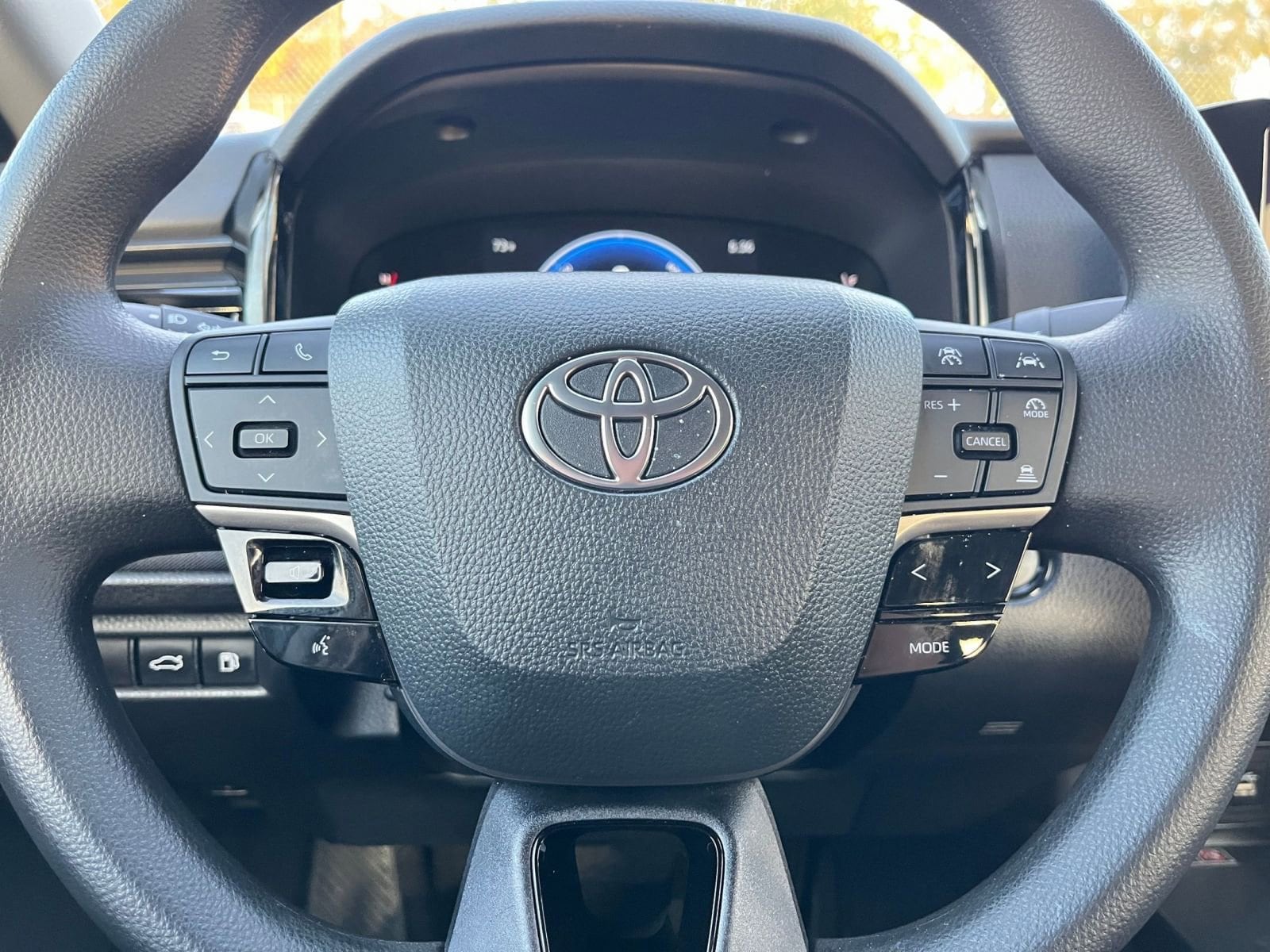 Thumbnail: 2025 Toyota Camry - 27