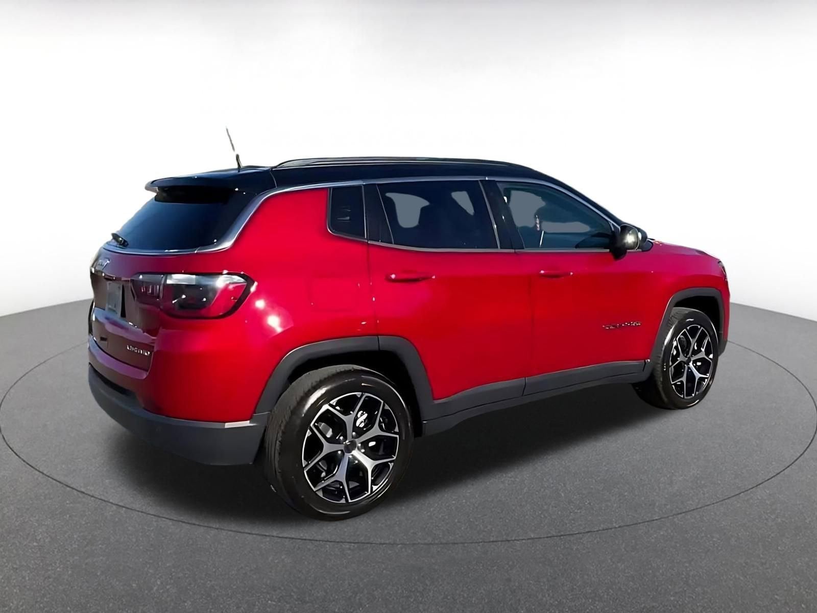 Thumbnail: 2025 Jeep Compass - 14